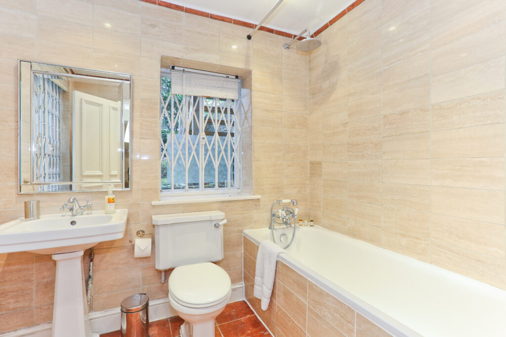 162950424 - Flat B, 90 Beaufort Street, London SW3 - 6