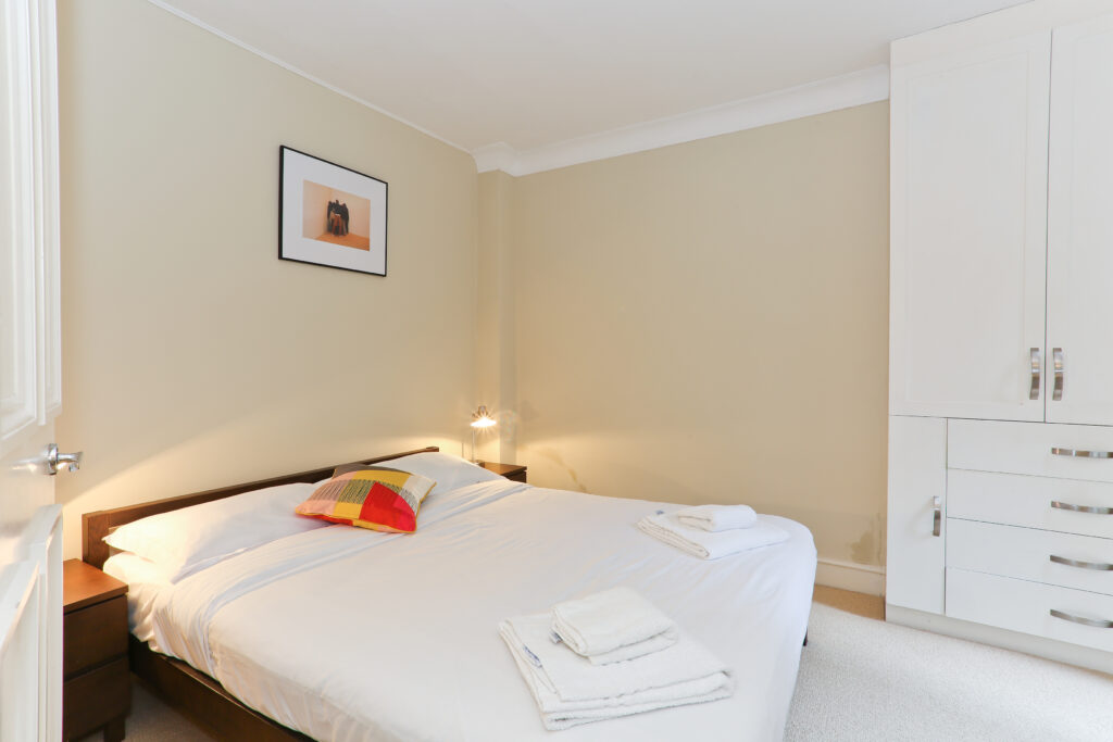 162950424 - Flat B, 90 Beaufort Street, London SW3 - 8