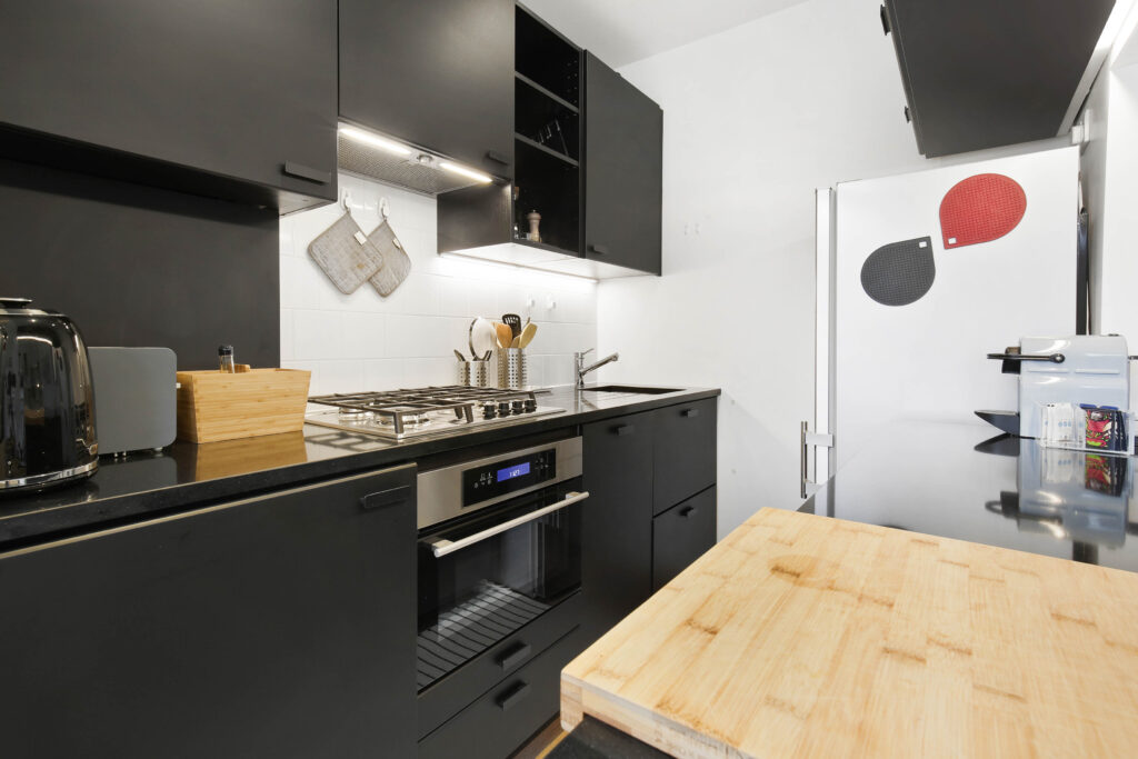 1416885444 - FFF, 7 Matheson Road, W14 - 15